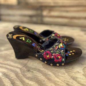 VINTAGE | Carlos Black Embroidered Wooden Women's Shoes 8.5